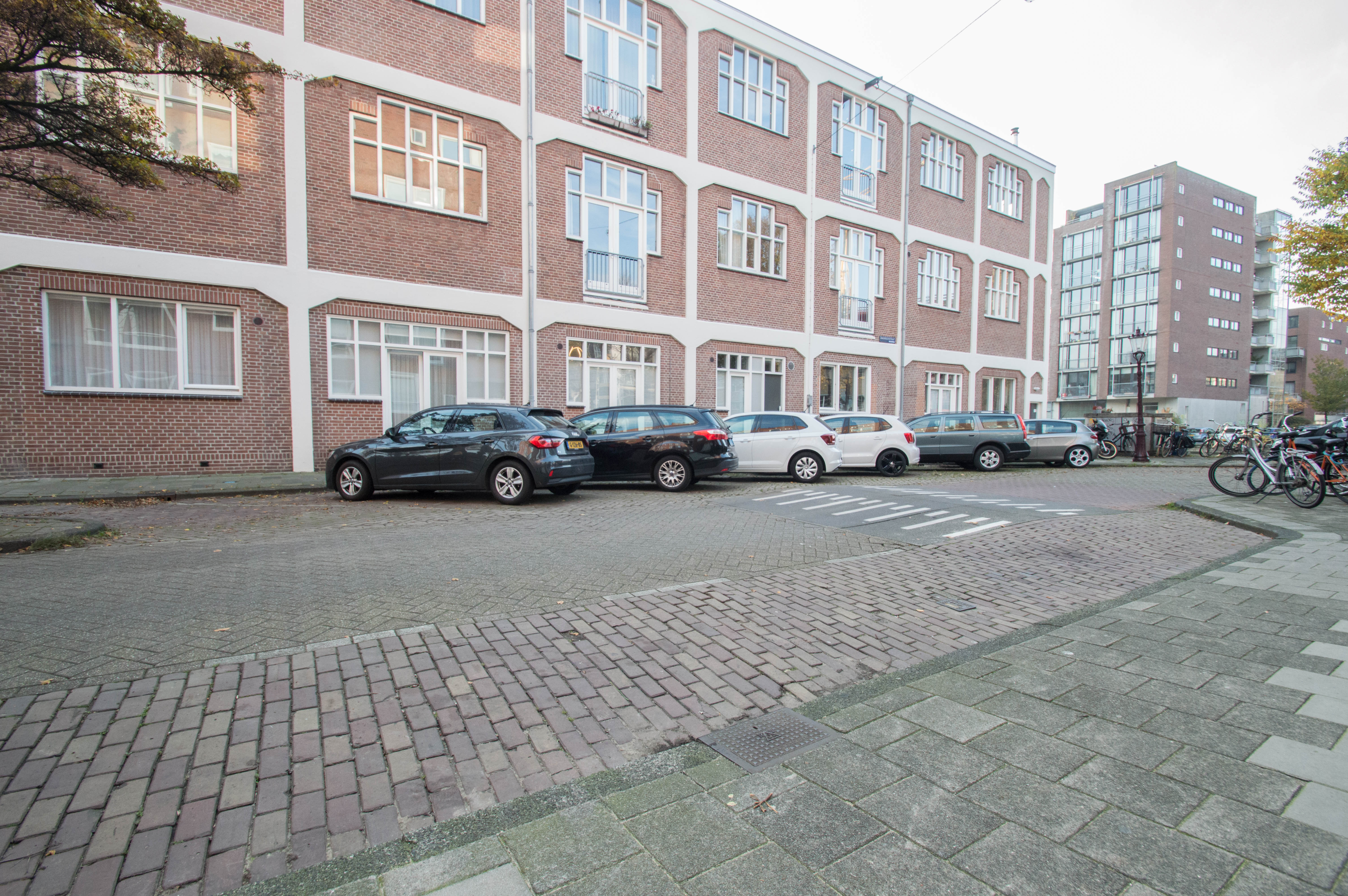 Property image 0 for 18