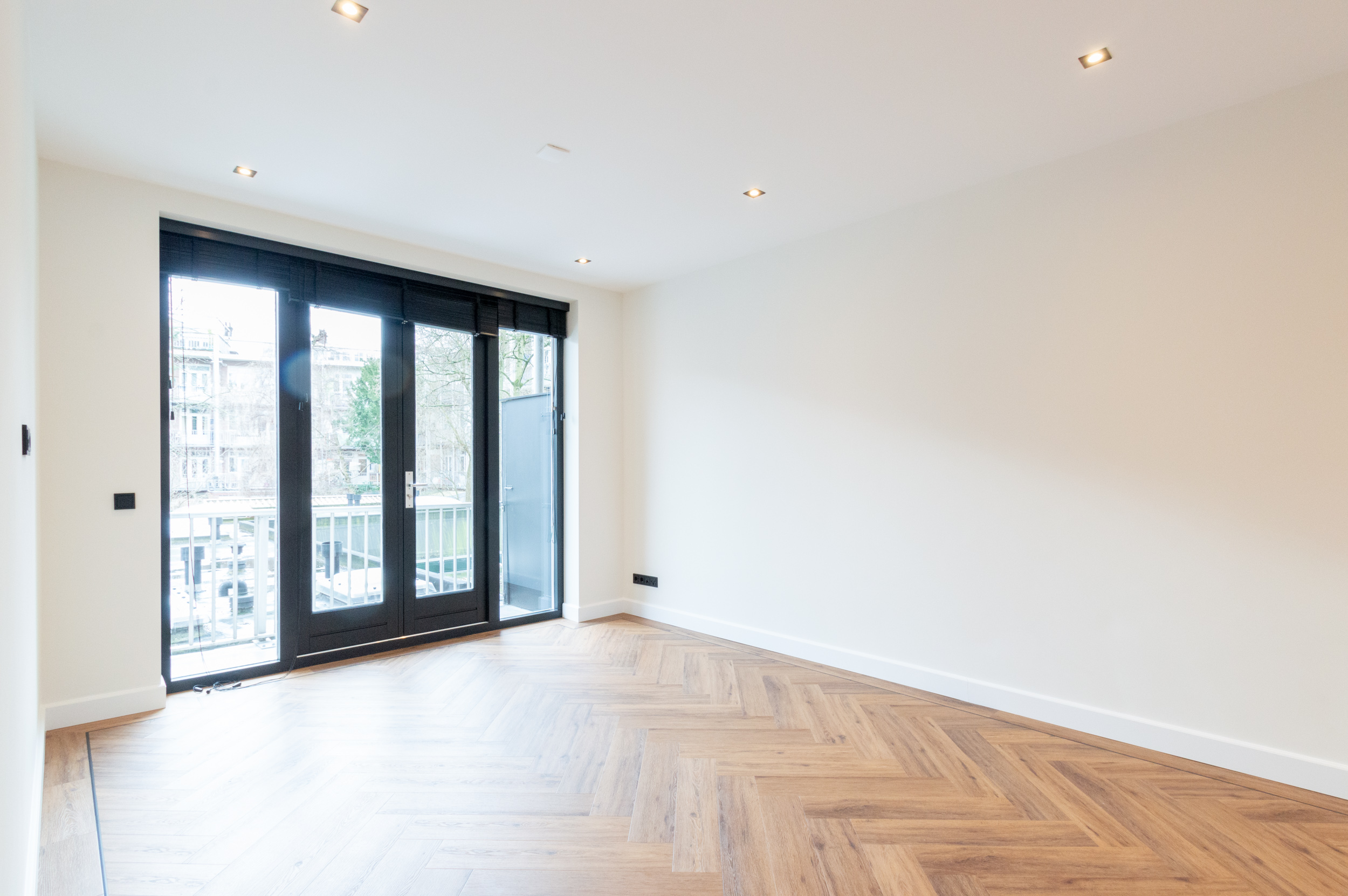 Property image 0 for 6